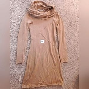 ATHLETA - XS - Midi Dress - Tan